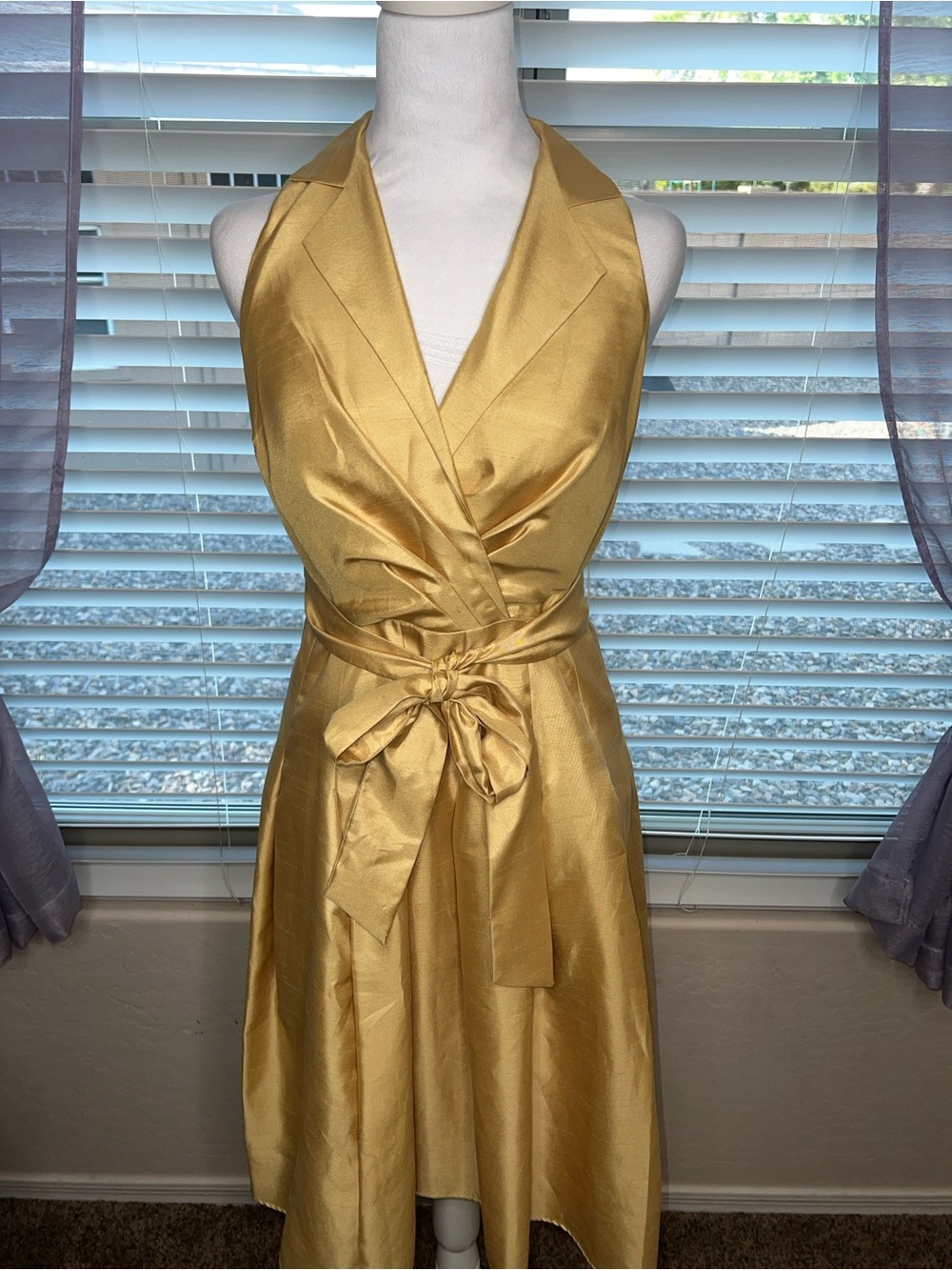 Vintage Designer Evan Picone Fully Lined Gold Dress